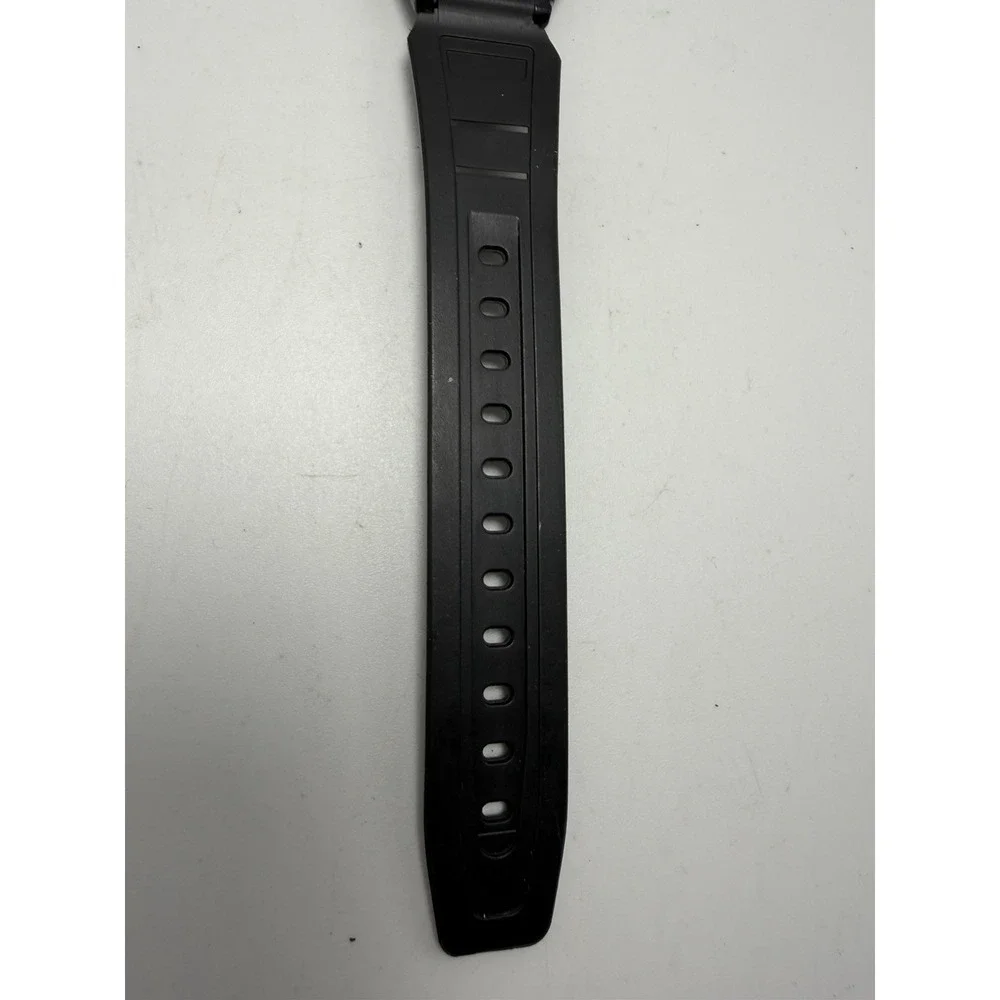 Casio Lx-82 New Battery Ladies Watch 31MM 8
